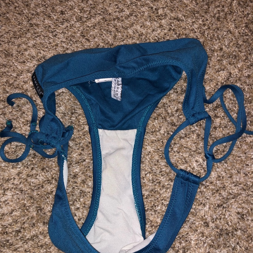 Bikini bottom - Picture 3 of 3